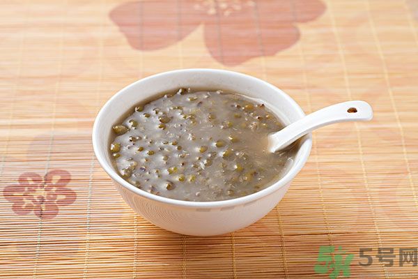 紅色的綠豆湯能喝嗎？綠豆湯變紅還能喝嗎？