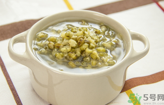 皮膚過(guò)敏能吃綠豆嗎？皮膚過(guò)敏能不能喝綠豆湯？