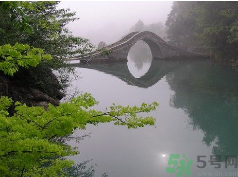 西安一高校多名學(xué)生嘔吐腹瀉原因是什么？多名學(xué)生嘔吐腹瀉是哪個(gè)學(xué)校？