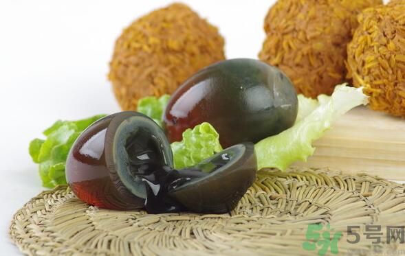 冬瓜和皮蛋一起吃能降火嗎？冬瓜能和皮蛋一起吃嗎？