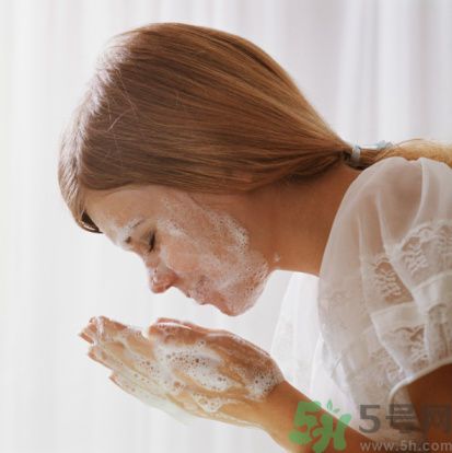 海鈺珍珠海藻柔膚水怎么樣？海鈺珍珠海藻柔膚水好用嗎？