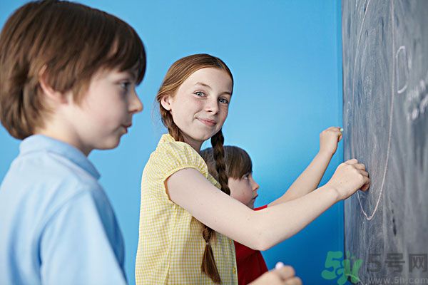 高三女生月經(jīng)不調(diào)是怎么回事？高三女生月經(jīng)不調(diào)怎么辦？