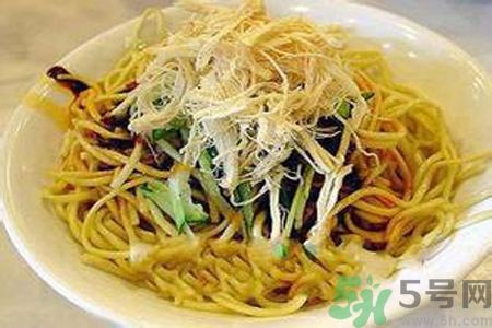 哺乳期可以吃涼面嗎？哺乳期吃涼面對(duì)寶寶有影響嗎？