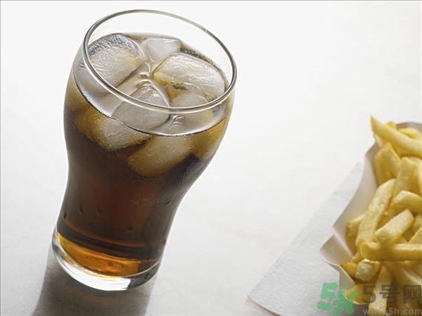 腎結(jié)石能喝冰啤酒嗎？腎結(jié)石喝啤酒好嗎？