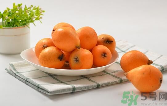 經(jīng)期可以吃枇杷嗎？經(jīng)期吃枇杷會(huì)不會(huì)肚子痛？