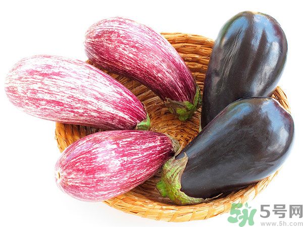 茄子里面發(fā)棕色能吃嗎？茄子里面有褐色能吃嗎？