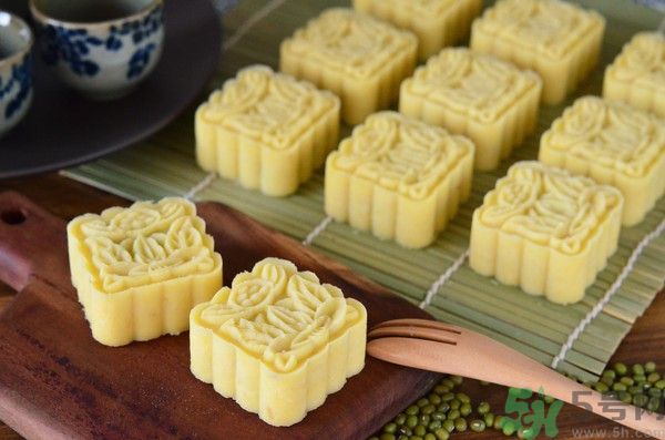 吃綠豆糕可以喝酸奶嗎？吃綠豆糕喝酸奶好不好？