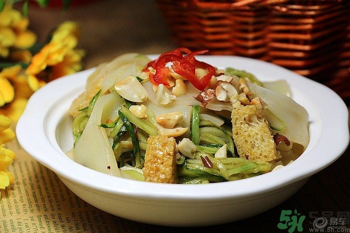 吃消炎藥還能吃涼皮涼面嗎？吃消炎藥吃涼皮會怎么樣？