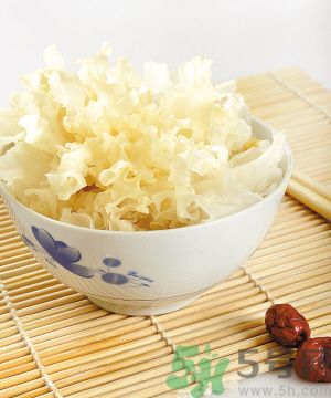 哈密瓜可以和銀耳一起煮嗎？哈密瓜可以和銀耳一起吃嗎？
