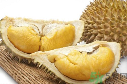 榴蓮可以和酸奶一起吃嗎？吃榴蓮可以喝酸奶嗎？
