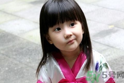 幼童屁股長(zhǎng)出尾巴的原因是什么？孕婦缺什么幼童屁股長(zhǎng)出尾巴？
