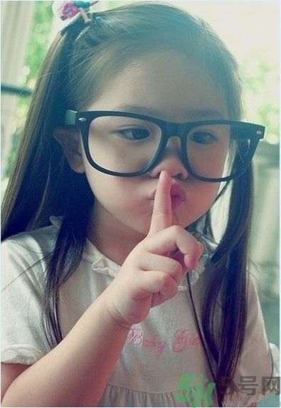 幼童屁股長(zhǎng)出尾巴的原因是什么？孕婦缺什么幼童屁股長(zhǎng)出尾巴？
