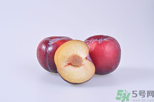 黑布林是李子嗎？黑布林的功效與作用