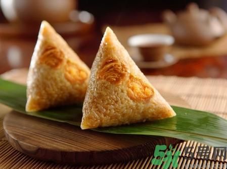 吃粽子時可以就大蒜嗎？粽子可以和大蒜一起吃嗎？
