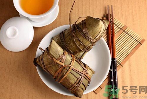 吃粽子可以吃龍蝦嗎？粽子可以和龍蝦一起吃嗎？