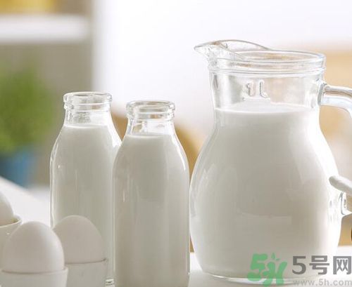 吃山楂可以喝牛奶嗎？山楂能和牛奶一起吃嗎？