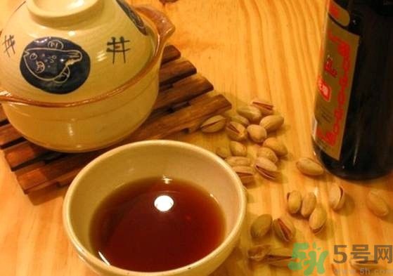 女性喝菖蒲酒有什么好處？女性喝菖蒲酒可以調(diào)經(jīng)嗎？