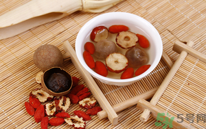 山楂紅棗一起泡水喝好嗎？山楂紅棗一起泡水喝有什么好處？
