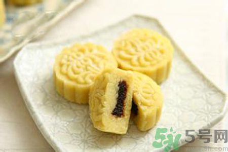 喝中藥期間可以吃綠豆糕嗎？吃中藥能不能吃綠豆糕？