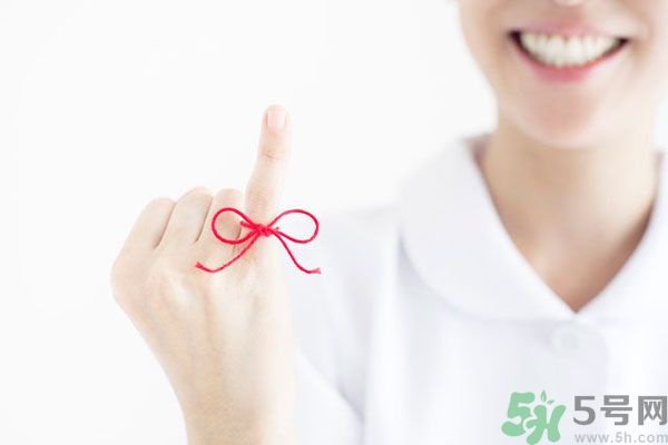 掰手指關(guān)節(jié)響好不好？掰手指關(guān)節(jié)響有危害嗎？