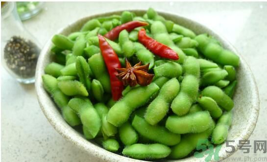 夏天吃毛豆好嗎？夏天吃毛豆有什么好處？