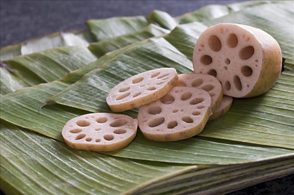 蓮藕里面發(fā)黑能吃嗎？蓮藕發(fā)黑了還能吃嗎？