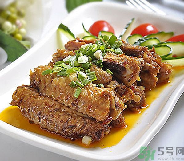 豆瓣醬的做法？豆瓣醬和黃豆醬的區(qū)別？
