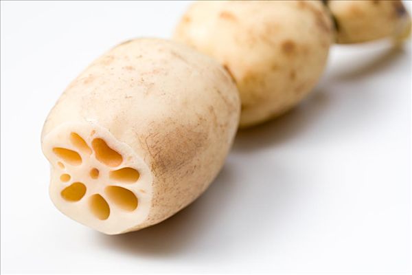 蓮藕里面發(fā)黑能吃嗎？蓮藕發(fā)黑了還能吃嗎？