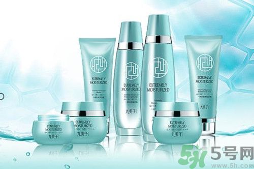 中學(xué)生可以用化妝品嗎？中學(xué)生用化妝品好嗎？
