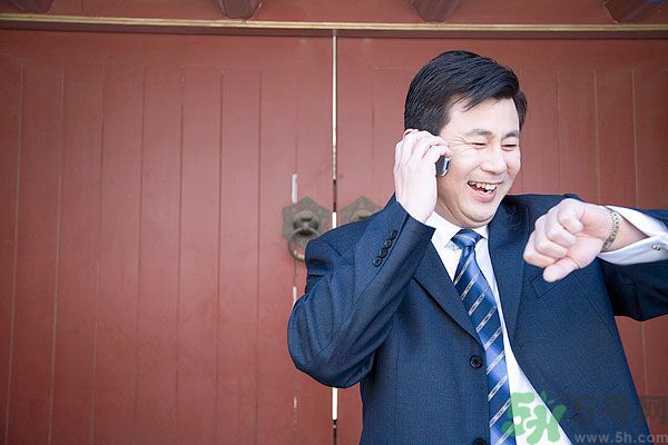 為什么中年人容易出軌？中年人出軌是什么原因？