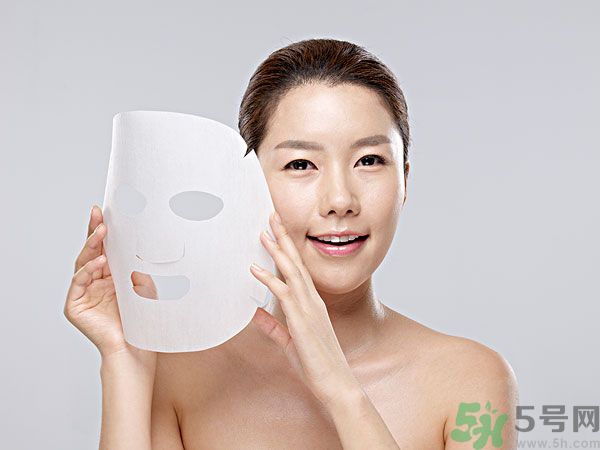 洗澡的時(shí)候可以敷面膜嗎？敷面膜和洗澡的順序