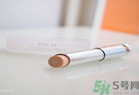 Dior瞬效美肌遮瑕膏適合什么膚質(zhì)？什么膚質(zhì)適合用Dior瞬效美肌遮瑕膏？