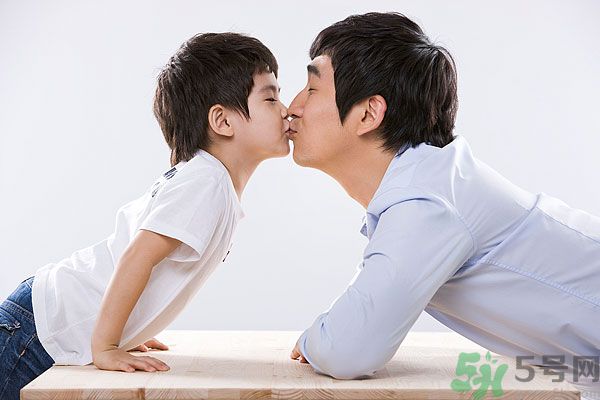 父親節(jié)給爸爸買什么禮物好？父親節(jié)送什么禮物給爸爸？