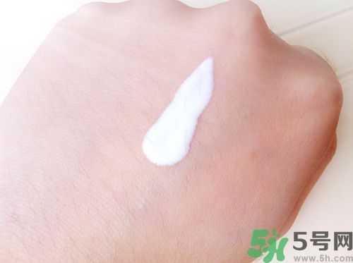 蘇菲娜sofina防曬霜哪款好用？sofina防曬白蕾絲藍蕾絲區(qū)別