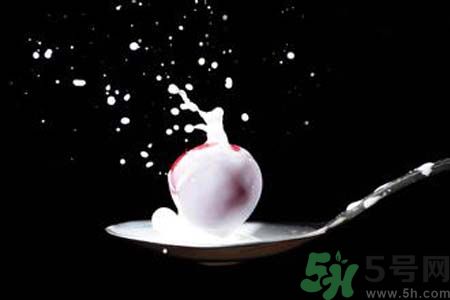 燒水壺可以煮牛奶嗎？燒水壺煮的牛奶可以喝嗎？