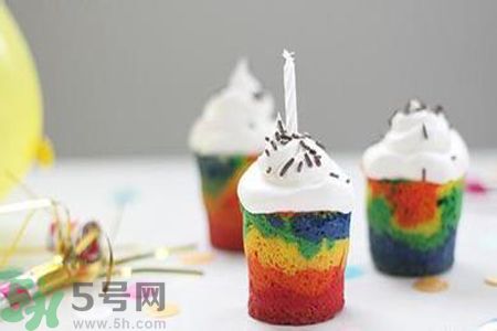 彩虹雪糕怎么做？彩虹雪糕做法視頻