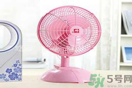 吹電風扇頭痛是怎么回事？吹電風扇頭痛怎么辦？