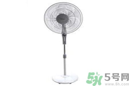寶寶可以吹電風(fēng)扇嗎？寶寶多大了可以吹電風(fēng)扇？