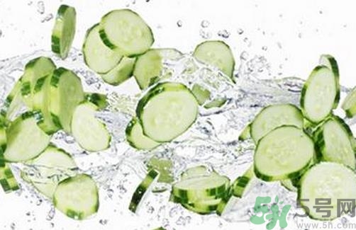 如何在家自制補(bǔ)水面膜？自制的面膜好用嗎？