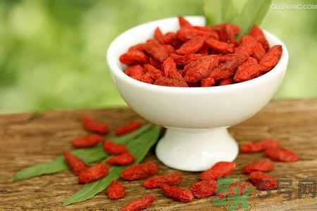 如何控油？如何控油祛痘？