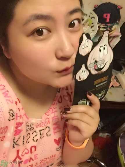 歐尚坊黑面膜怎么樣？歐尚坊黑蒜竹炭蠶絲面膜好用嗎？