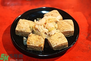 臭豆腐能帶上飛機(jī)嗎？坐飛機(jī)能帶臭豆腐嗎？