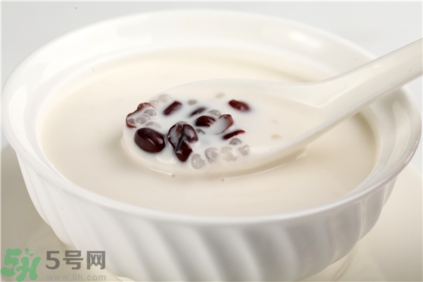 打噴嚏真的是有人在想你嗎？打噴嚏是有人罵你嗎？