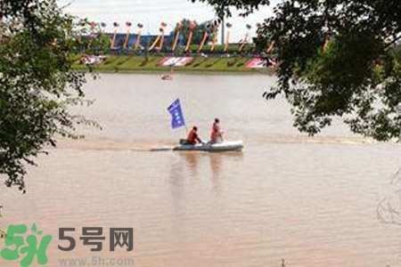 游泳喝到污水了怎么辦？游泳喝到臟水了會怎樣？