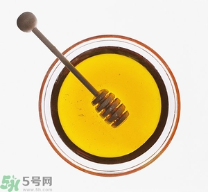 蜂蜜水隔夜還能喝嗎？蜂蜜水第二天還能喝嗎？