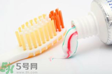 牙膏含氟好不好？牙膏含氟好還是不含氟好？