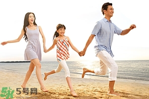 第一次來月經(jīng)能游泳嗎？經(jīng)期不適怎么緩解？