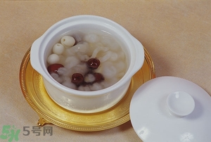 蓮子心能治失眠嗎？喝蓮心茶可以治療失眠嗎？