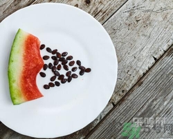 如何辨別催熟的西瓜？催熟的西瓜是什么樣的？