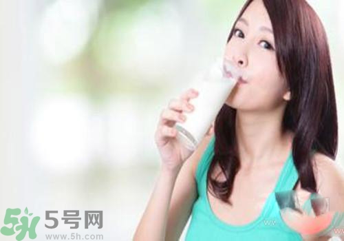 感冒可以喝羊奶嗎？喝羊奶可以治感冒嗎？